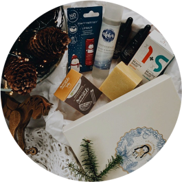 Naturkosmetik Box - Charmybox Weihnachtsbox 2022